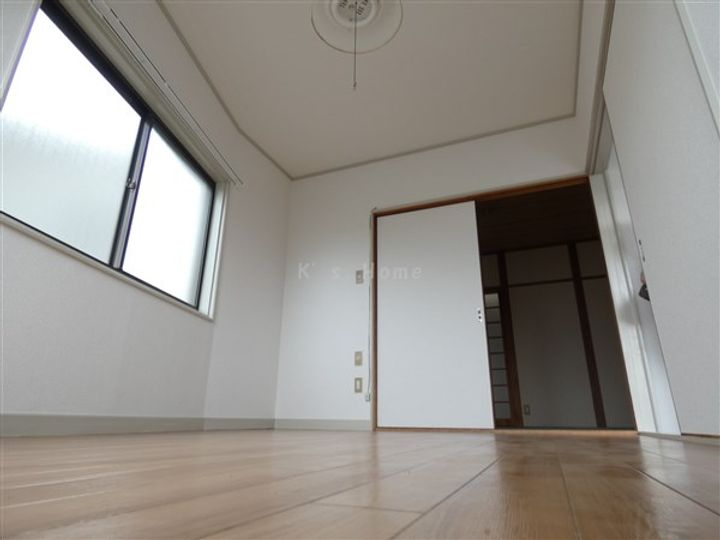 ハイツ菊水の居間