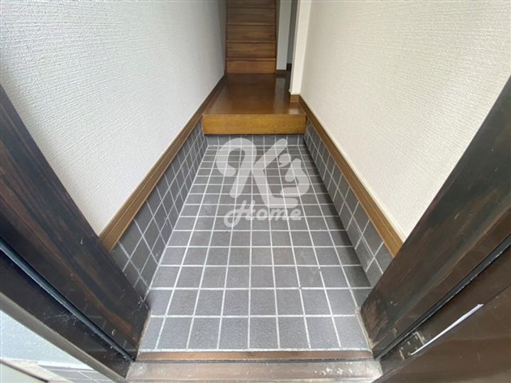 兵庫県神戸市長田区六番町3丁目(一戸建)の賃貸物件の玄関