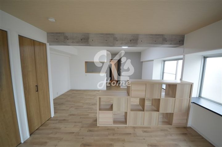 YKハイツ旭が丘の居間