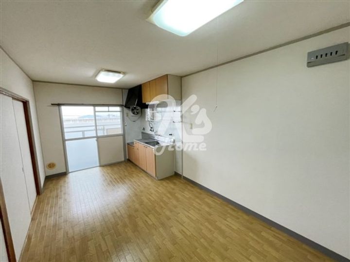 鈴松マンションの居間