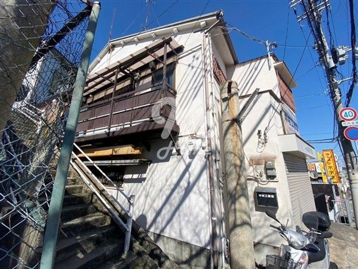 西山町アパートの外観