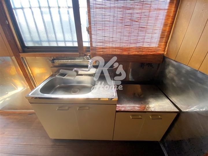 西山町アパートのキッチン