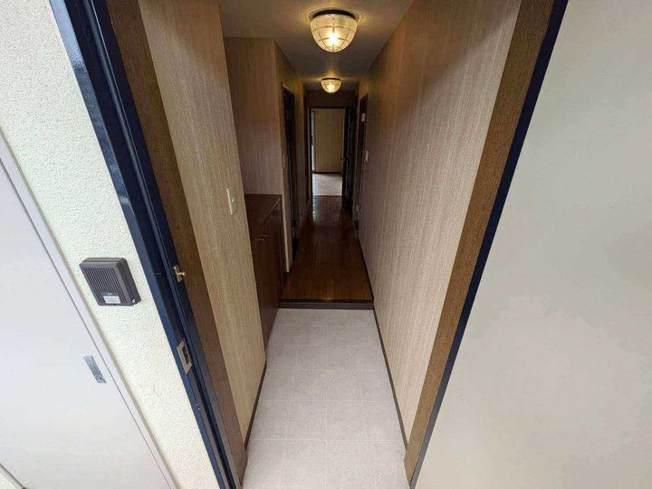 ノーブル須磨401の玄関