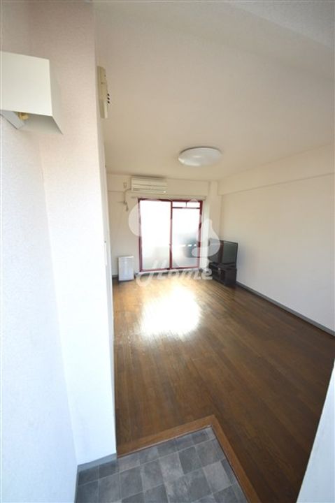 ベル東須磨402の玄関