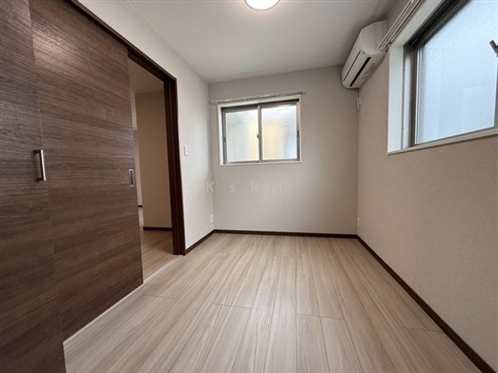 花の木北青木の寝室