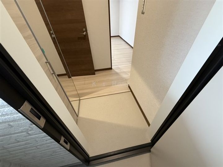 花の木北青木の玄関