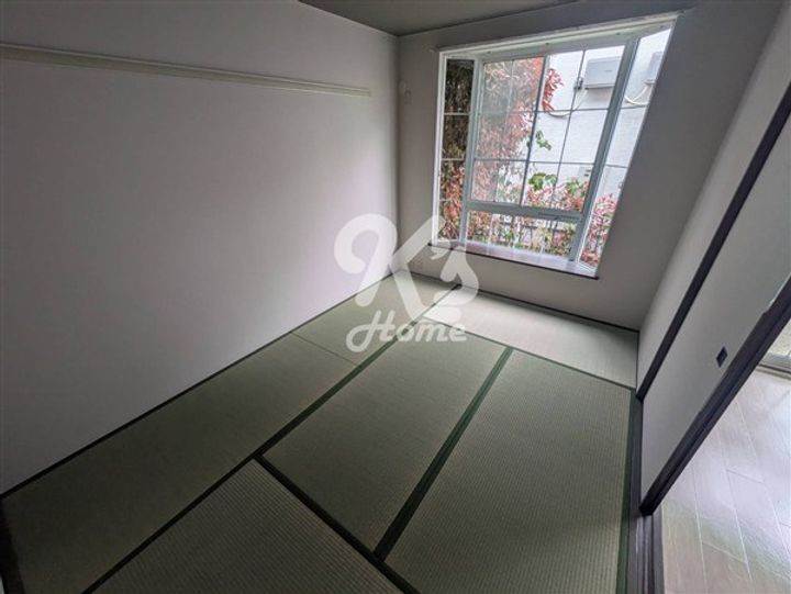 クイーンズコート東落合B-102の内装