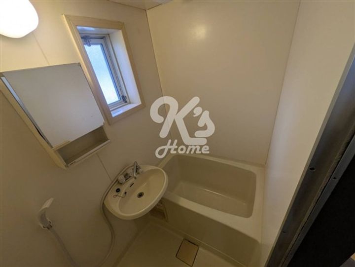 クイーンズコート東落合B-102の風呂