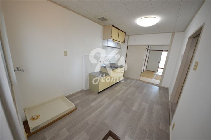 シャトー正城407の居間