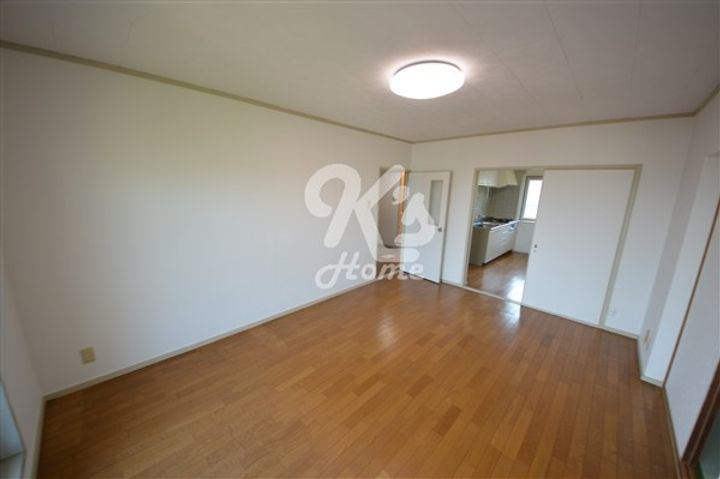 名谷25団地102号棟の居間