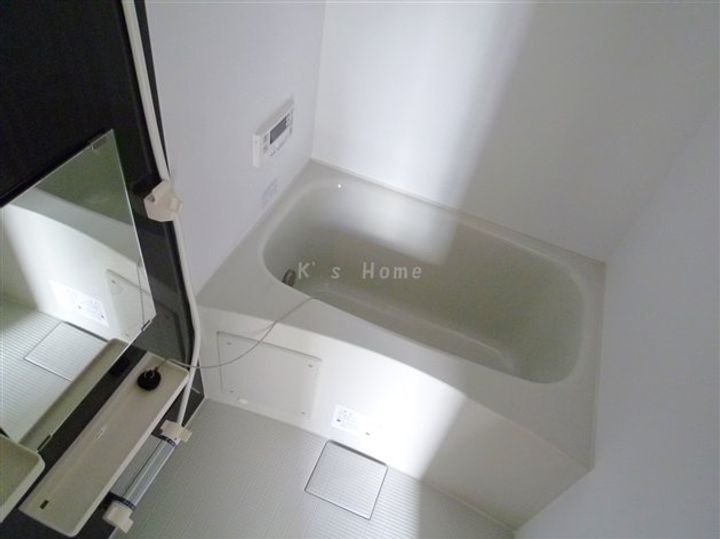 ラ・ヴィータ川西の風呂