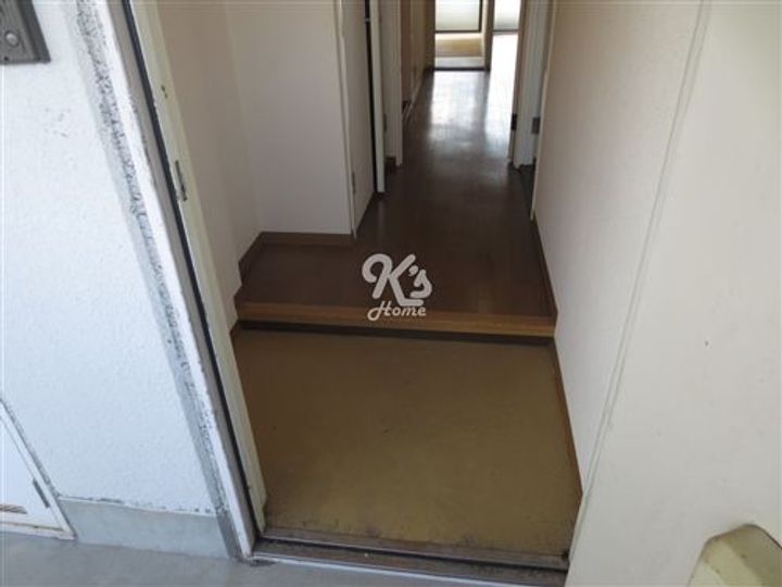 ビアンコ・ディ・モーラの玄関