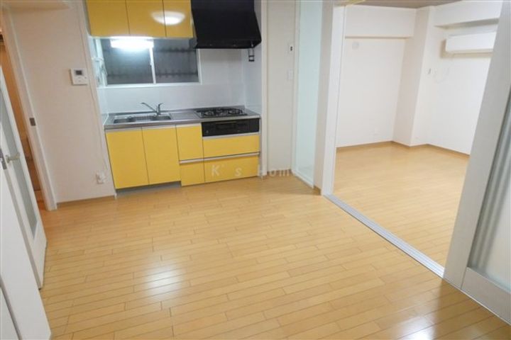 シャトー野崎の居間