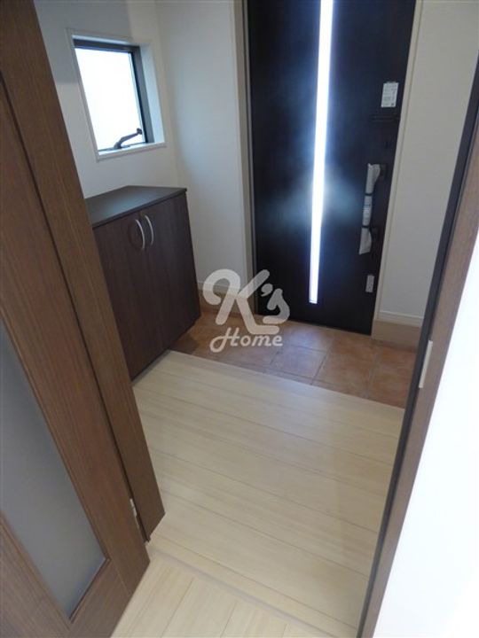 兵庫県明石市大蔵中町(一戸建)の賃貸物件1の玄関