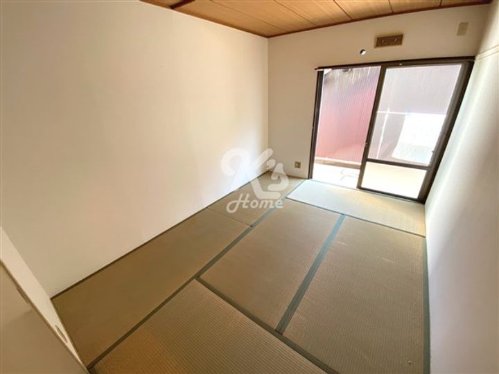 内山ハイツ202の寝室