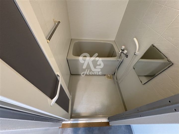 With赤羽302の風呂