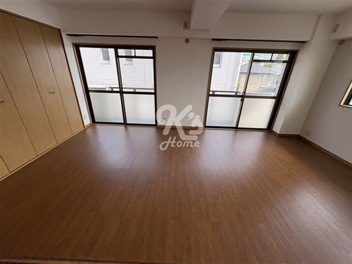 With赤羽302の内装