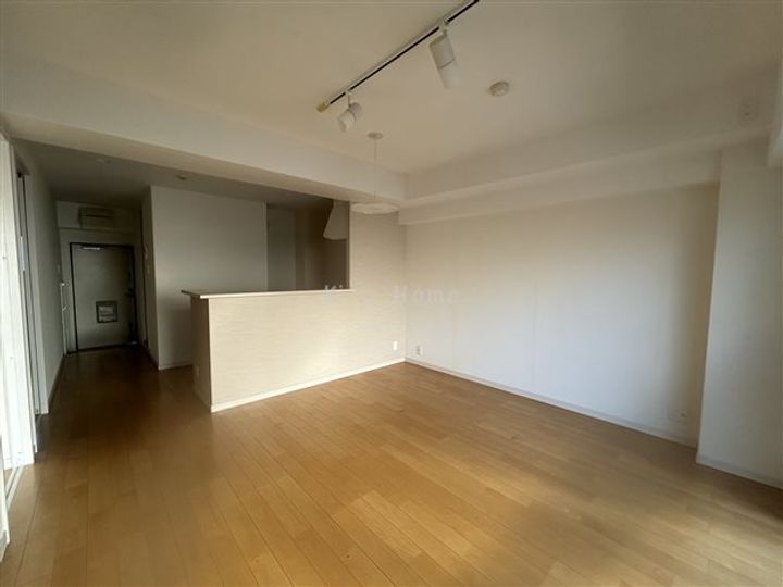 兵庫県神戸市兵庫区下沢通7丁目(マンション)の賃貸物件の居間