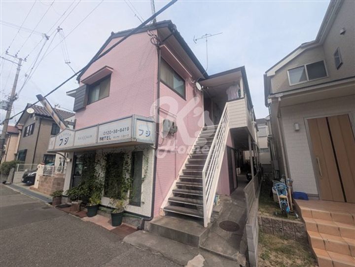 ハイツフジの外観