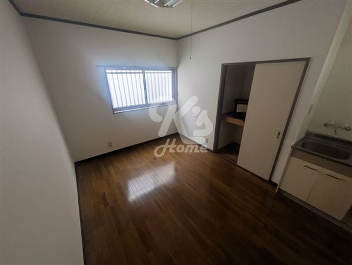 ハイツフジの居間