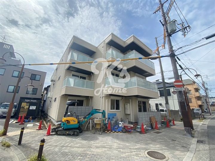 シャーメゾンガーデンズ本庄102の外観