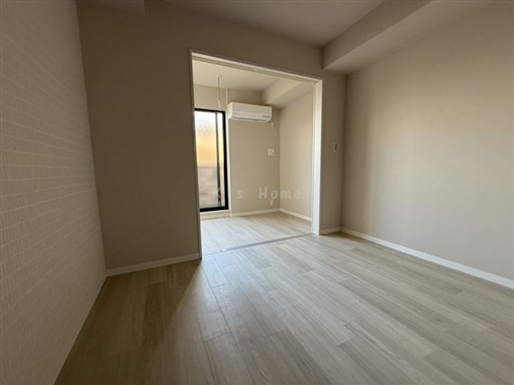 兵庫県神戸市東灘区青木5丁目(アパート)の賃貸物件の居間