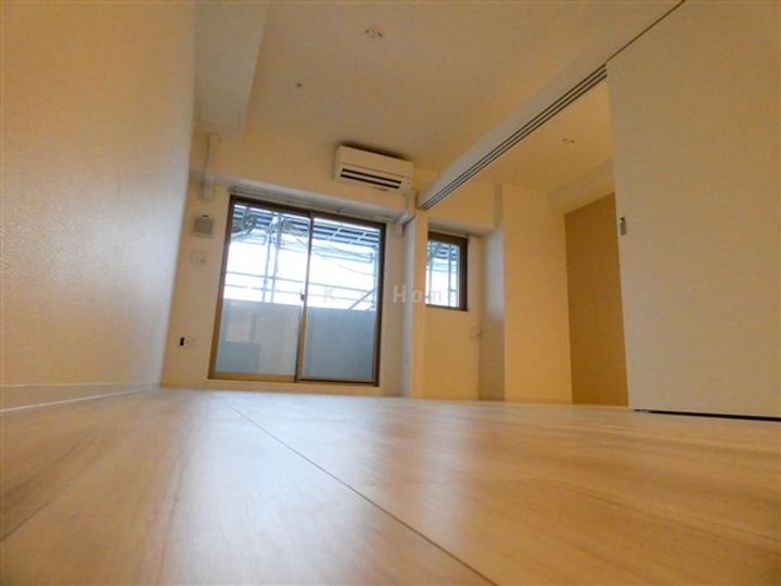 セレニテ神戸ミラクの居間