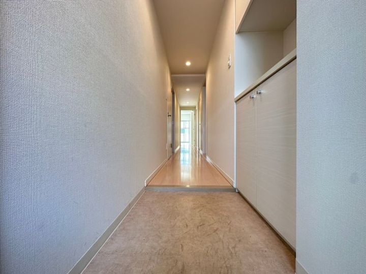 ファイブレジデンス西緑丘の玄関