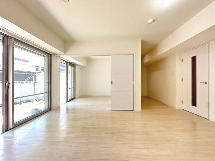 ファイブレジデンス西緑丘の居間