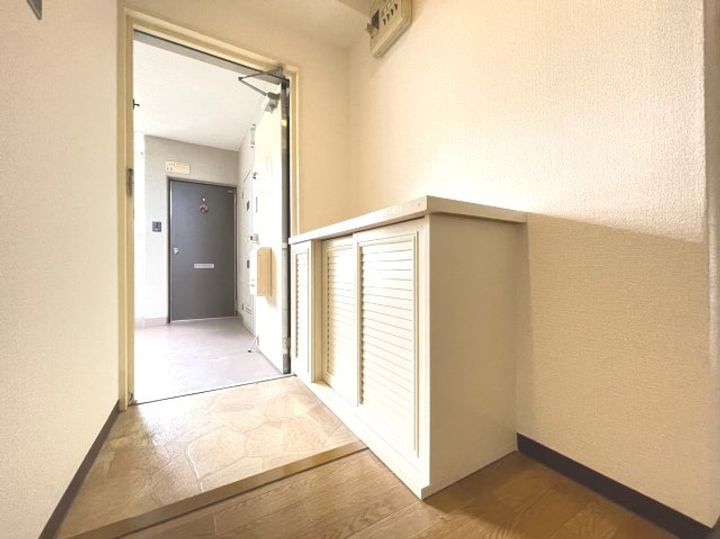 サンヒル箕面の玄関