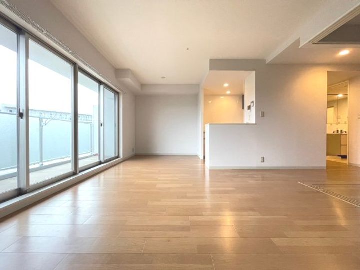 パークナードフィット津雲台の居間