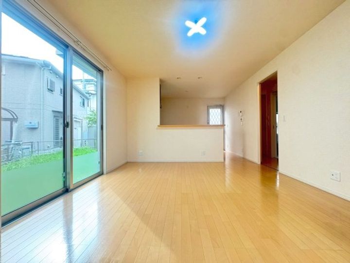 大阪府池田市緑丘2丁目(一戸建)の賃貸物件の居間