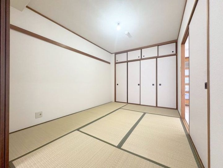 ユニライフ刀根山の寝室