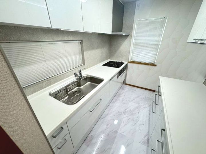 大阪府箕面市船場西1丁目(一戸建)の賃貸物件のキッチン