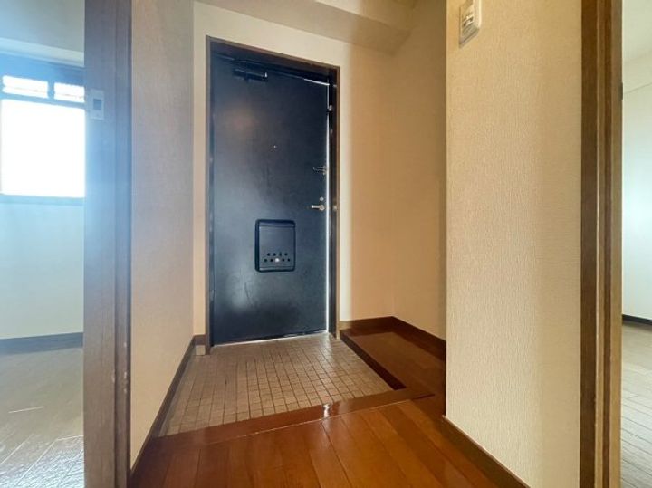 アビタシオン橋本Ⅱの玄関