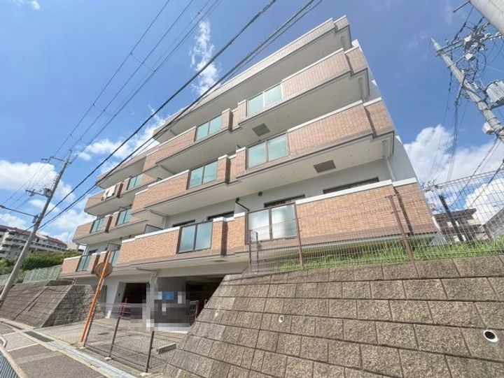 ユーロメゾン春日の外観