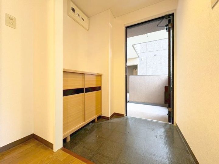 アンデュノール千里の玄関