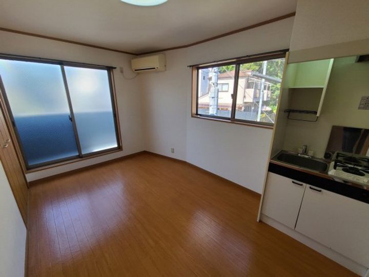 本山北町ハイツの居間