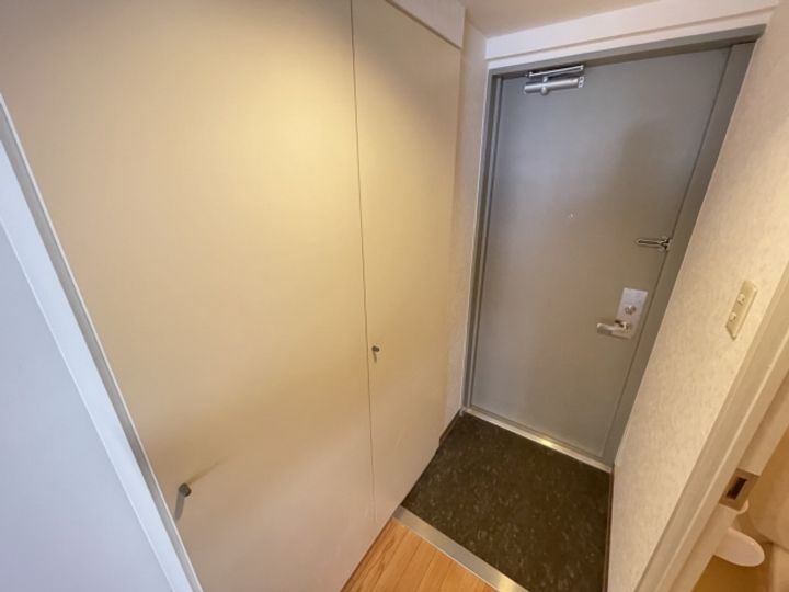 イーストコート2番街の玄関