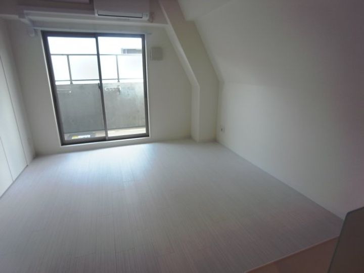 Xing CUBE ONEの居間