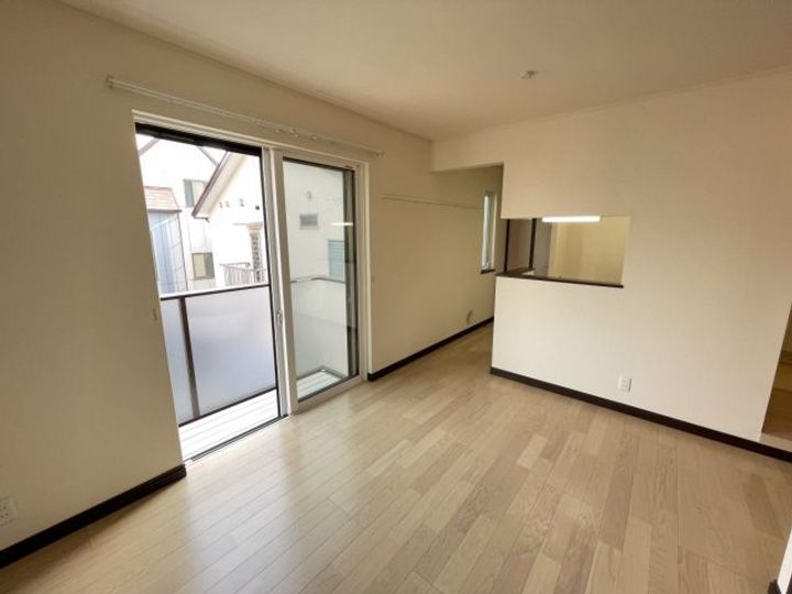 兵庫県神戸市灘区岩屋中町1丁目(アパート)の賃貸物件の居間