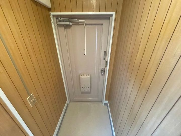 福田ハイツの玄関