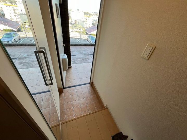 舞子坂ヒルズⅡの玄関