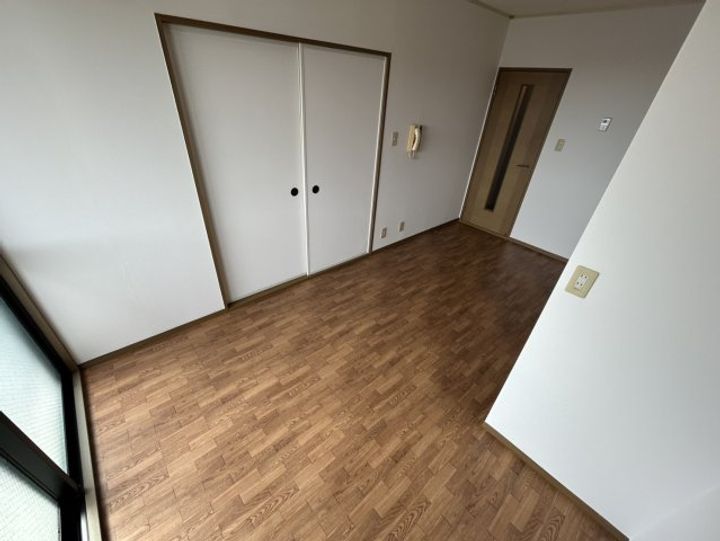 エクセルハイツ桃山の居間