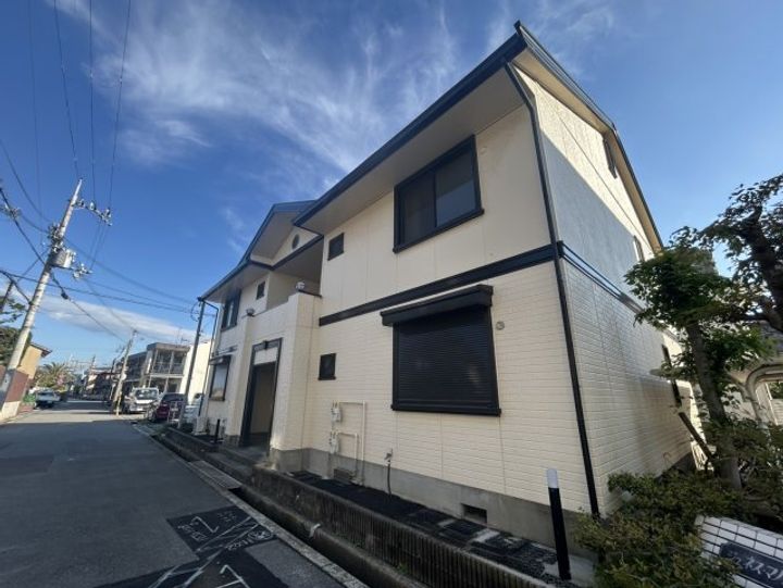 ジュネス・マノアールB棟205の外観