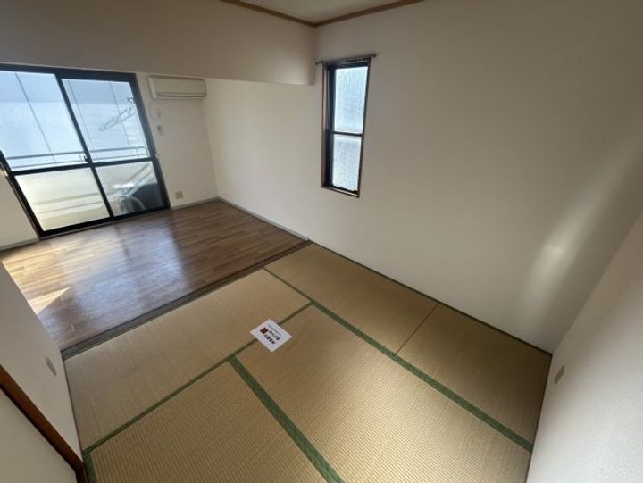 ジュネス・マノアールB棟205の内装