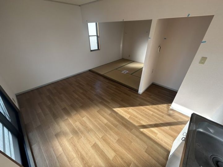 ジュネス・マノアールB棟205の居間