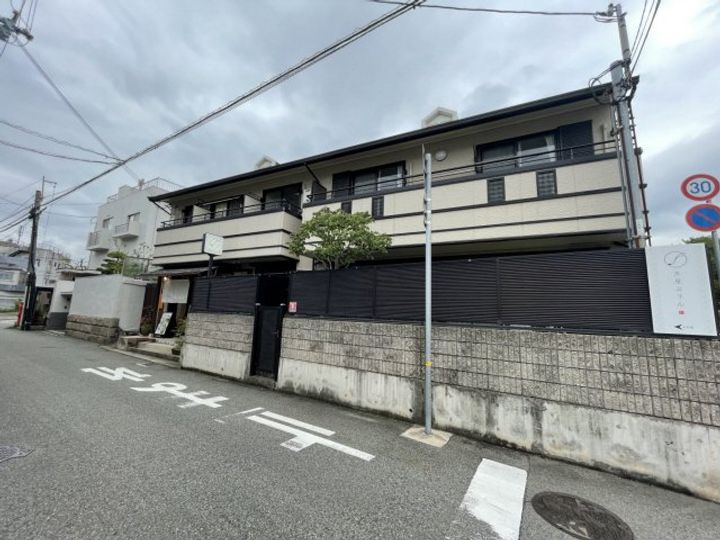 ドミール芦屋の外観