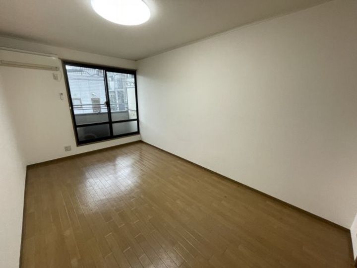 ドミール芦屋の居間