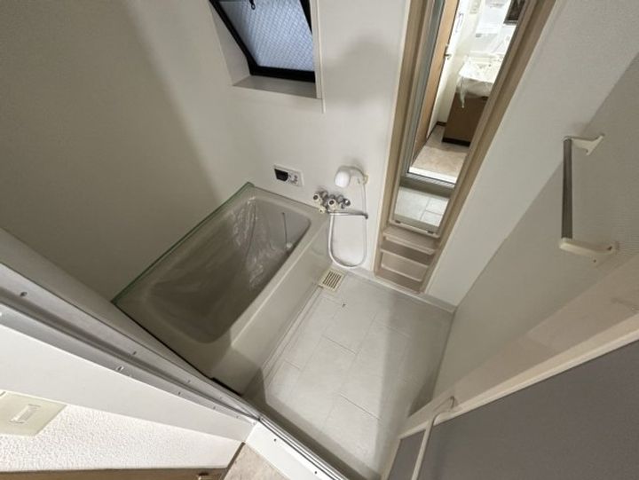 フローラルコートの風呂